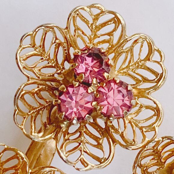 Vintage Mid Century Filigree Brooch Pink Rhinestone Floral Gold Tone 1950s 1960s - Picture 3 of 10